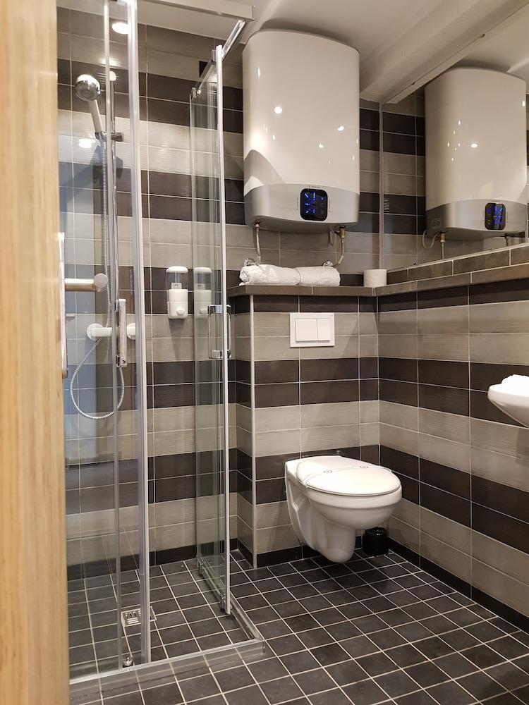 Hotel Resurs Подгорица Экстерьер фото
