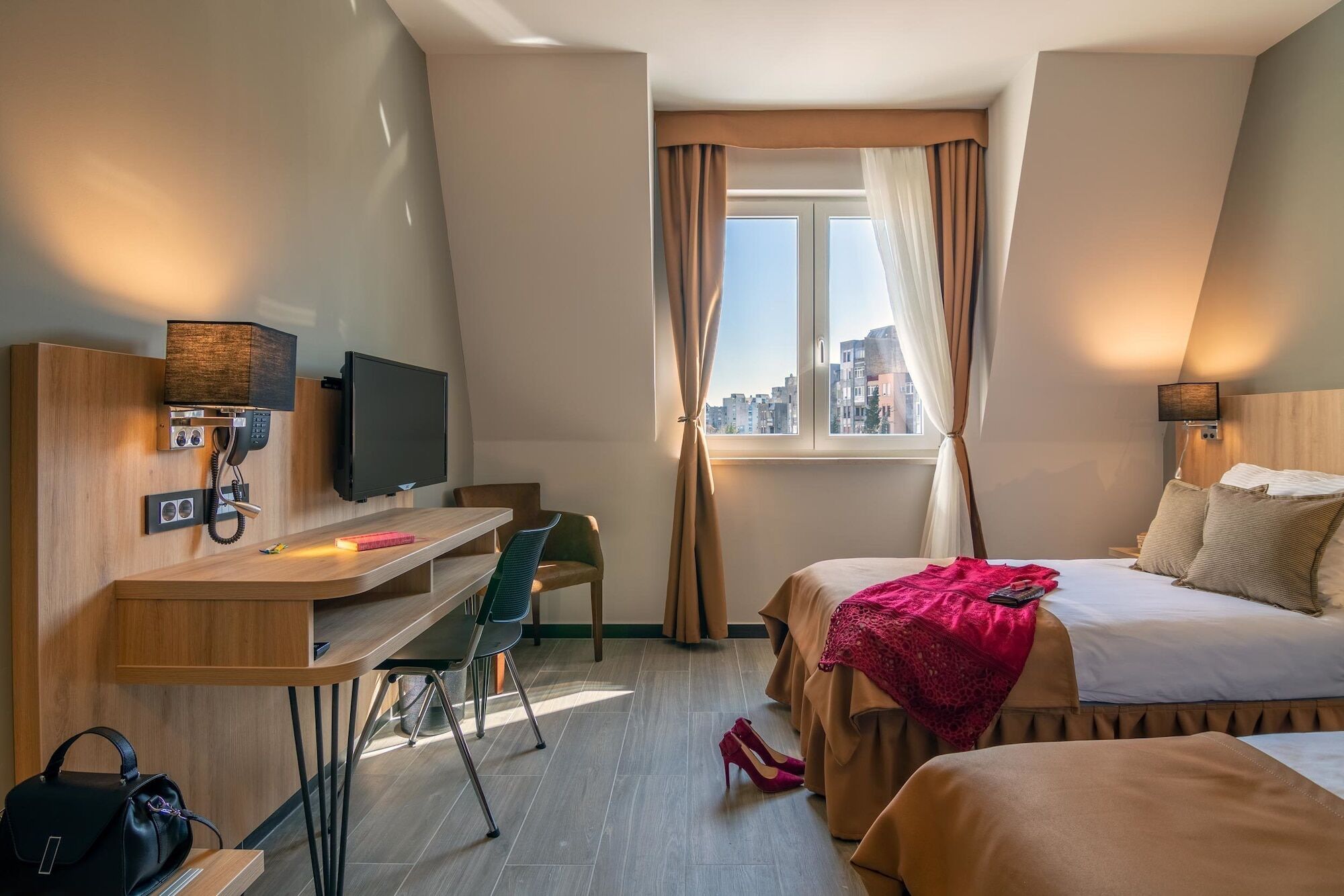 Hotel Resurs Подгорица Экстерьер фото