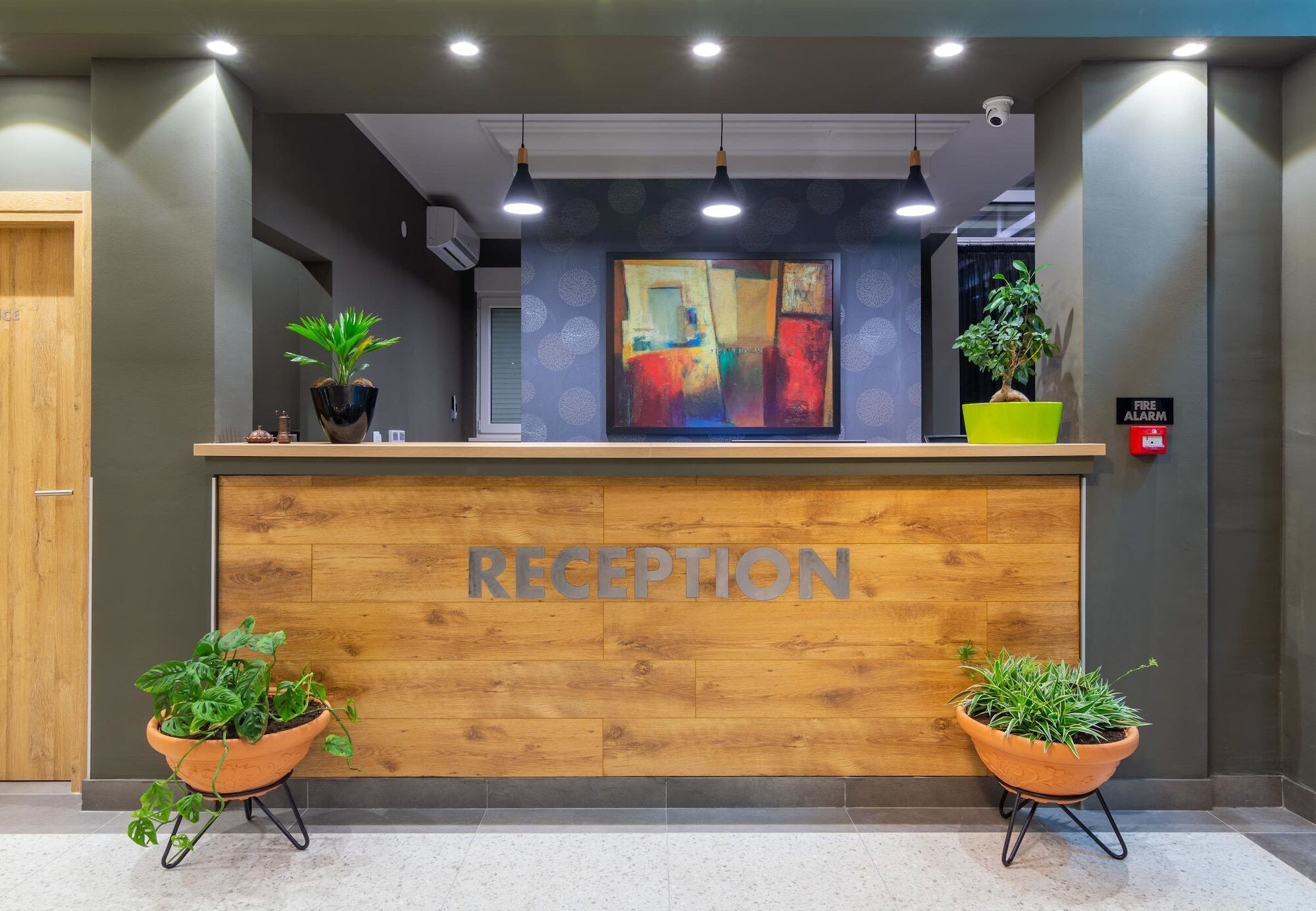 Hotel Resurs Подгорица Экстерьер фото