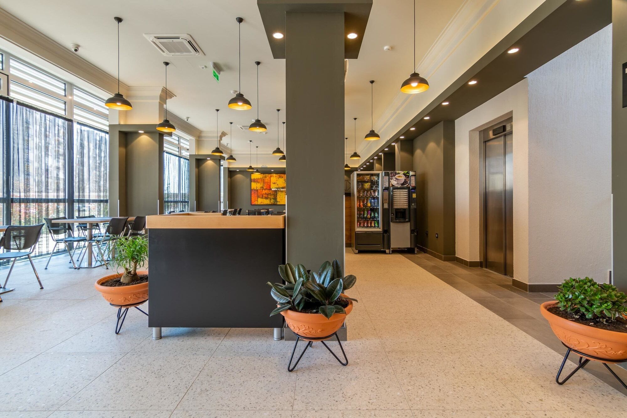 Hotel Resurs Подгорица Экстерьер фото