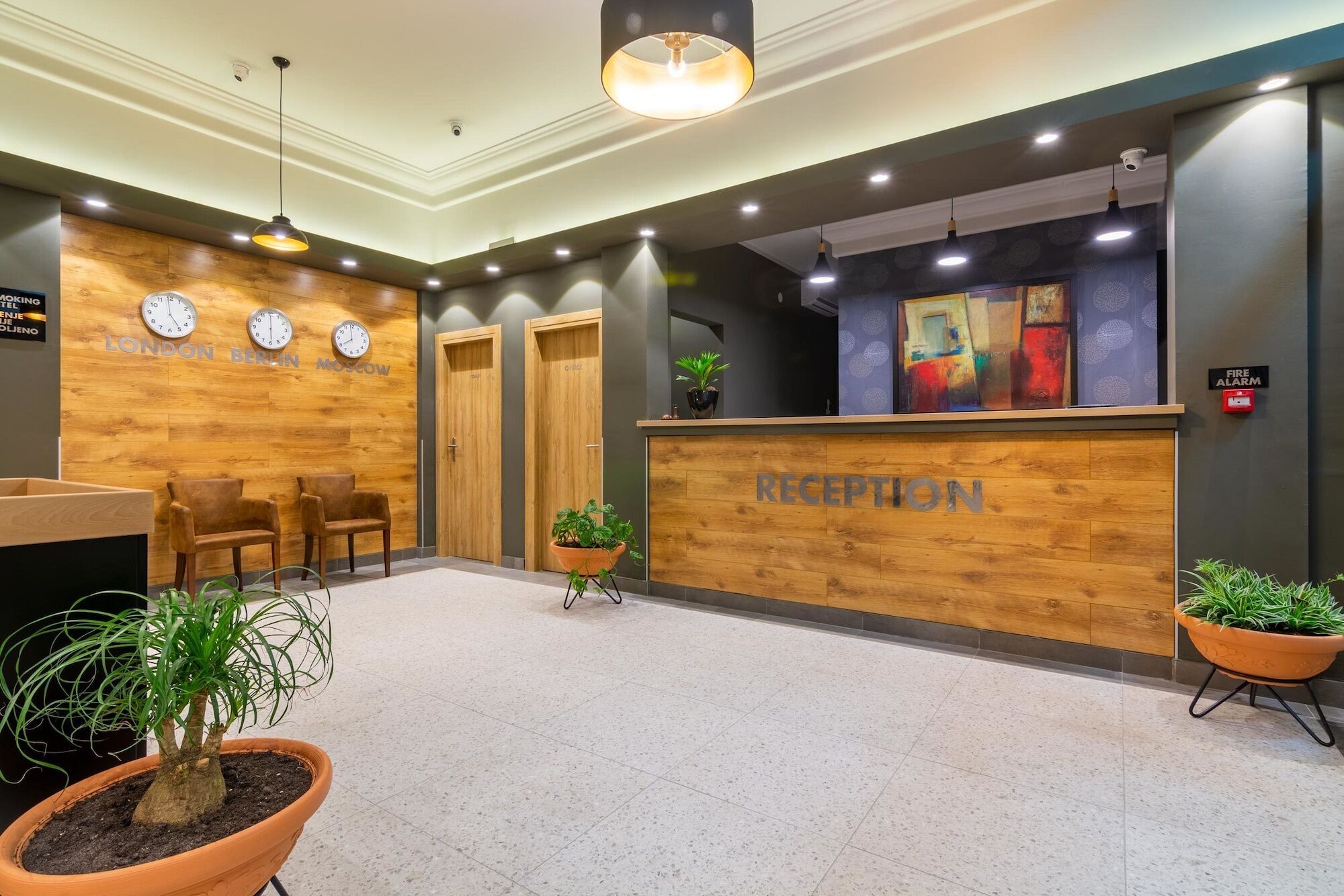 Hotel Resurs Подгорица Экстерьер фото
