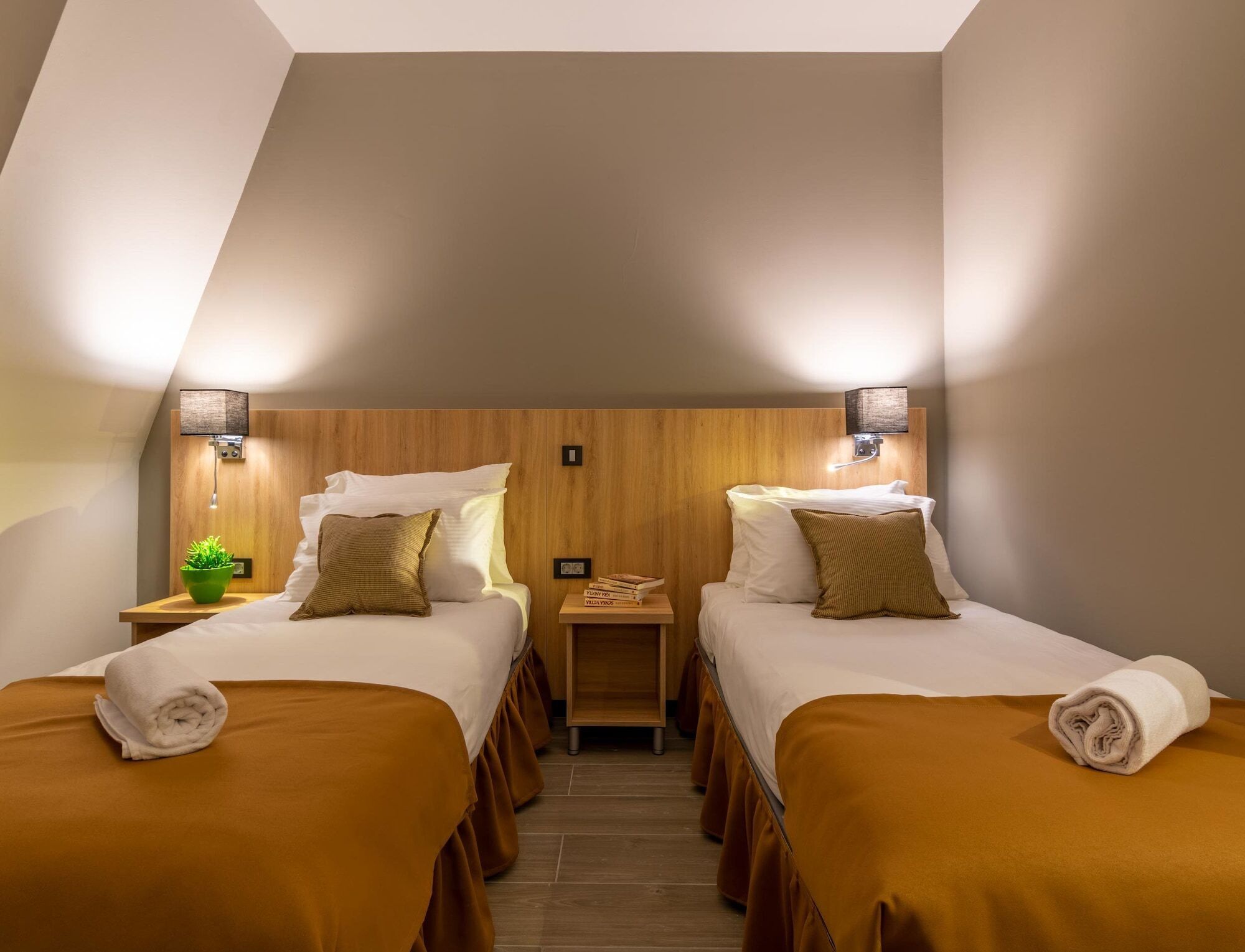 Hotel Resurs Подгорица Экстерьер фото
