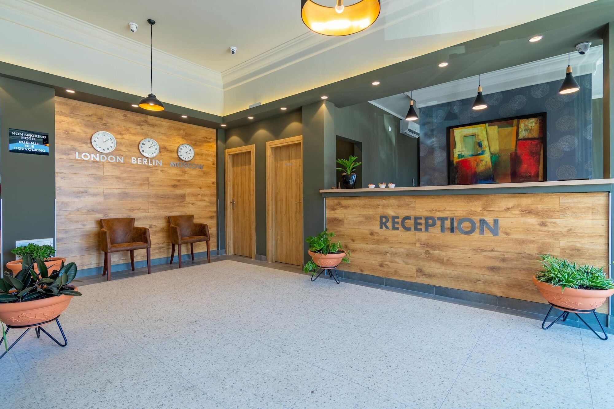 Hotel Resurs Подгорица Экстерьер фото